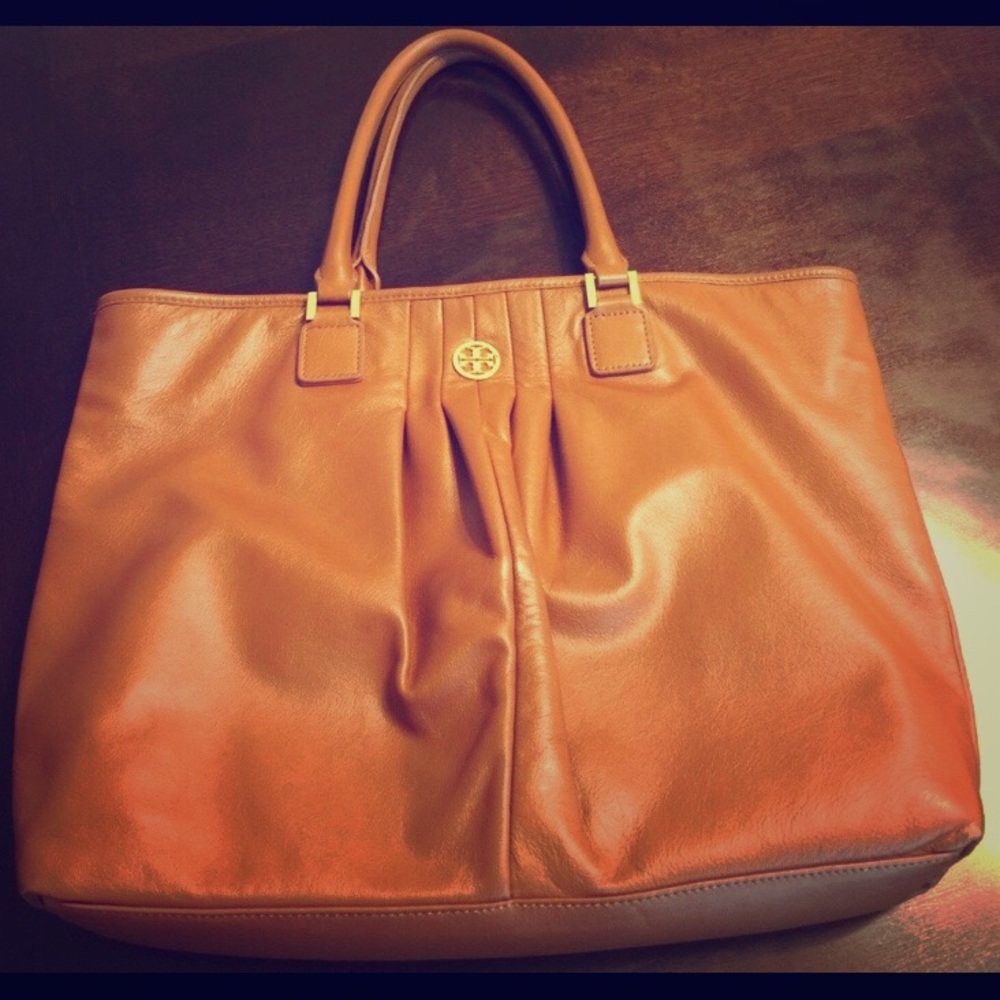 Authentic Tory Burch tote camel/tan